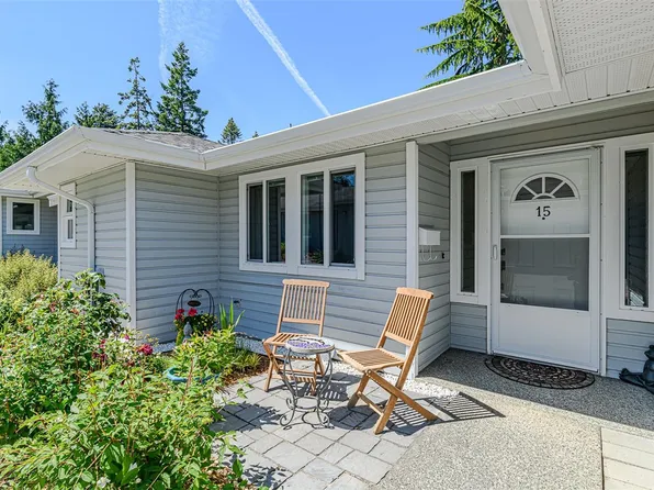 3966 Cedar Hill Cross Rd #15, Saanich, BC V8P 5R4