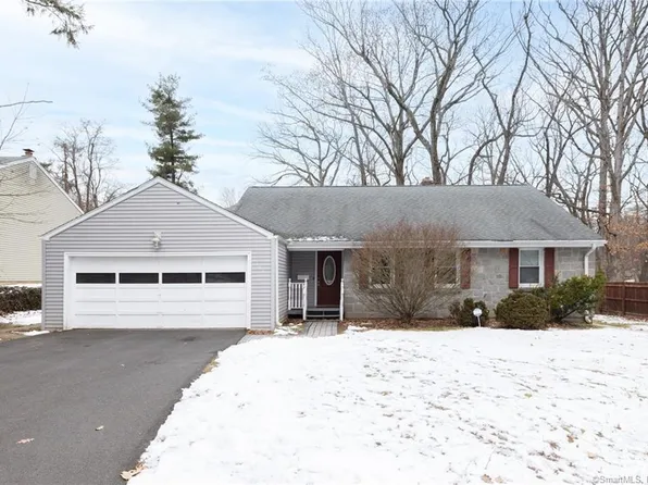 383 Ridgewood Road, West Hartford, CT 06107