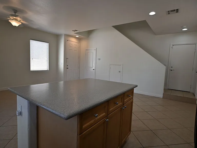 5472 Overlook Valley St — Photo 10