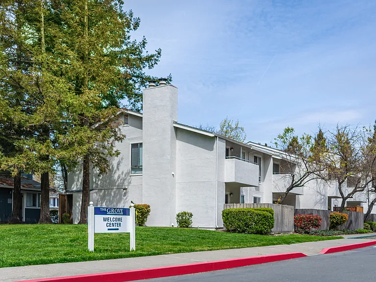 The Grove Luxury Apartments — Photo 44