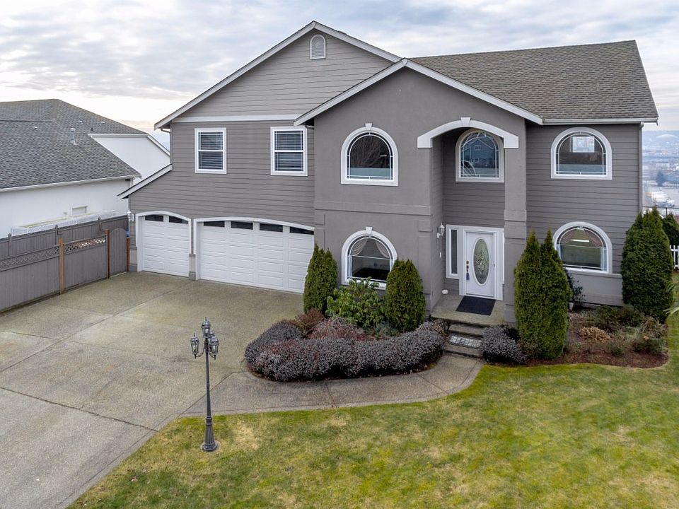 1st image of 1824 Pointe Woodworth Dr NE