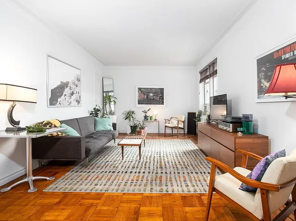 41-30 46th St #5H, Queens, NY 11104