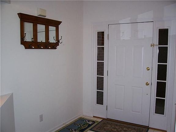 5th image of 2244 Lammermoor Ln