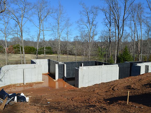 3rd image of 4419 Park Royal Dr