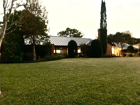 3rd image of 4500 Shady Hill Dr