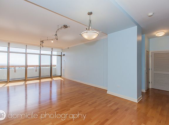 2nd image of 1335 S Prairie Ave Unit 1803