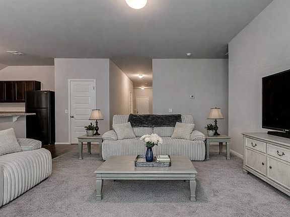 4th image of 3015 Brooke Rd