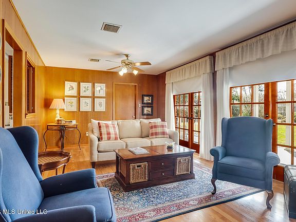 2nd image of 4701 Courthouse Rd