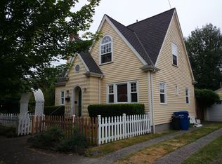 2102 N 60th St, Seattle, WA 98103