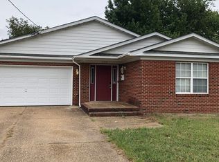 802 Downing St, Hampton, VA 23661