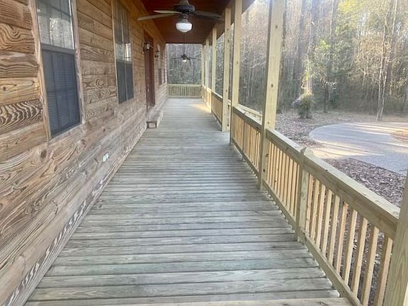 4th image of 1600 Parkwood Dr