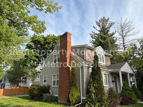 2nd image of 3003 Garden Ave