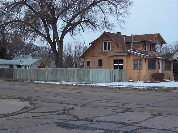 2nd image of 402 W 11th