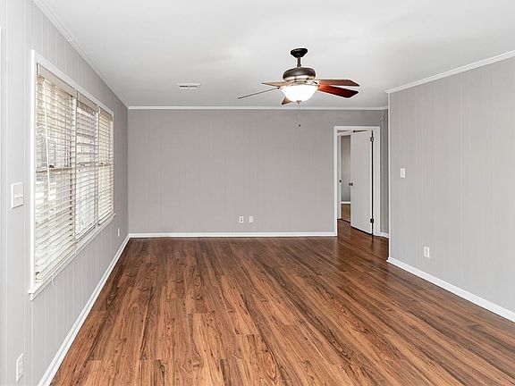 4th image of 563 Bellehurst Dr