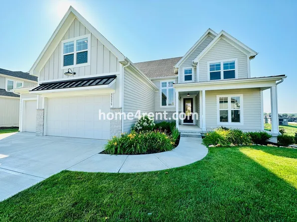 25275 W 114th St, Olathe, KS 66061