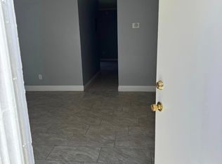 924 C St #8D, Bakersfield, CA 93304