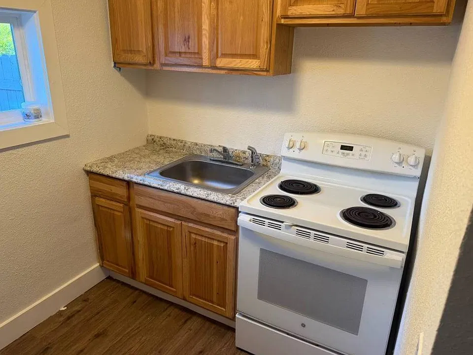 7001 Rogue River Hwy #D