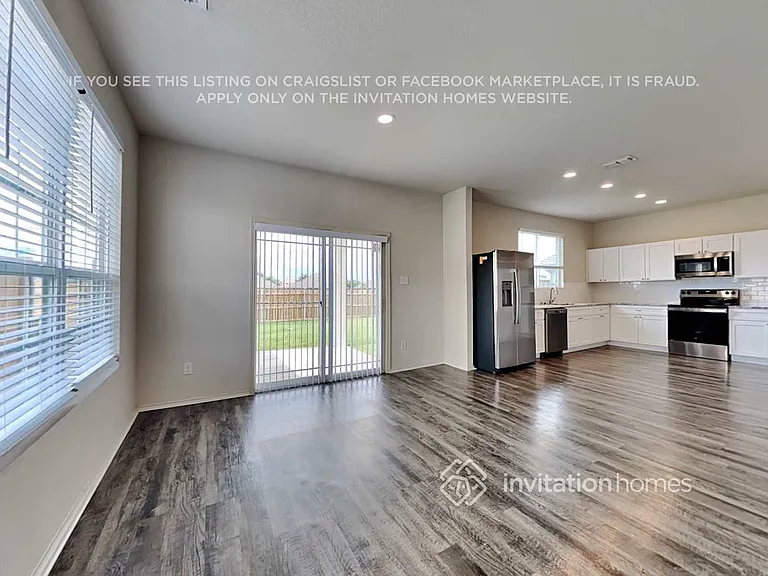 2820 Englefield Grn — Photo 4