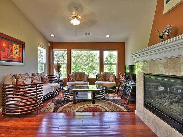 1st image of 407 Knollcrest Ave