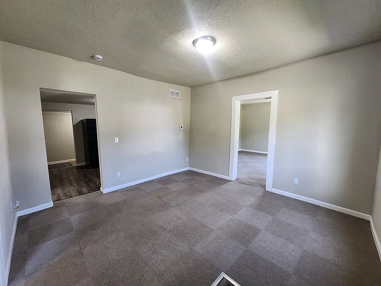 410 N Grant St — Photo 7