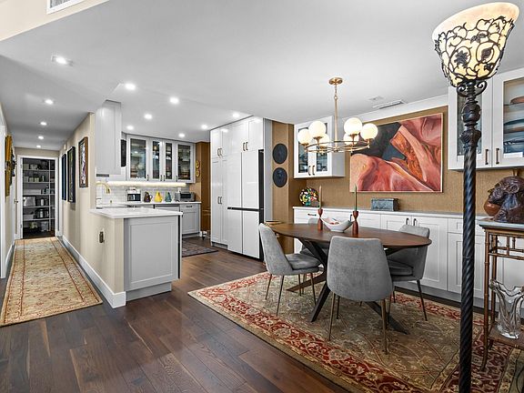 3rd image of 3333 NE 34th Street #1101