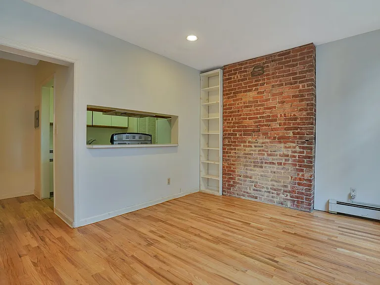 403 Bloomfield St #3 — Photo 5