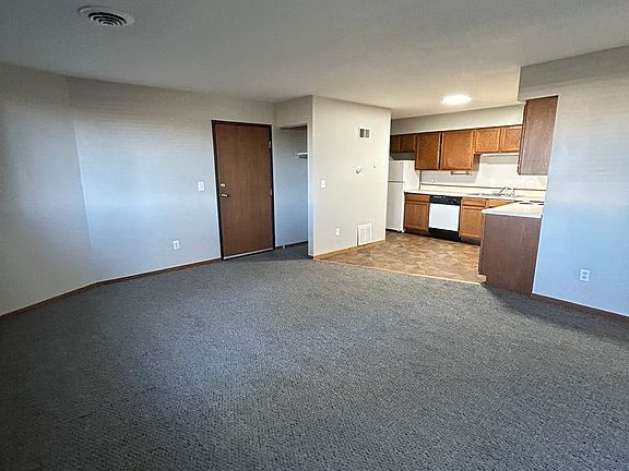 5th image of 2239 19th St SW #4
