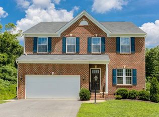 10019 Ethens Castle Dr, Chester, VA 23831