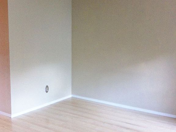3rd image of 8039 Lexington Park Dr