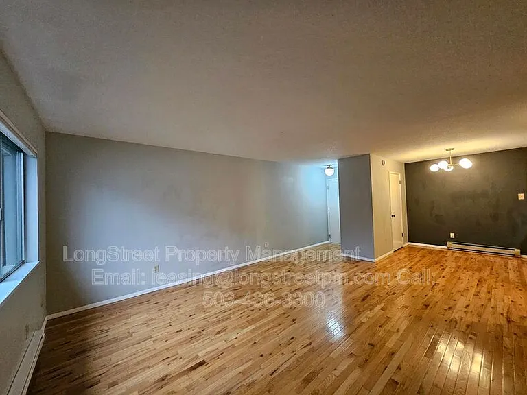 4606 NE Broadway St — Photo 12