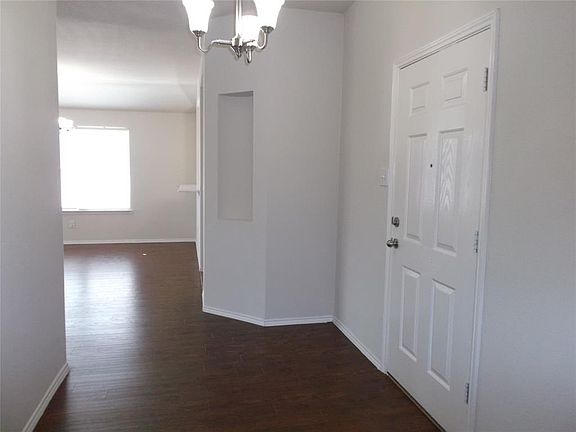 5th image of 3909 Mirror Fountain Cir