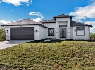 3115 32nd St SW, Lehigh Acres, FL 33976