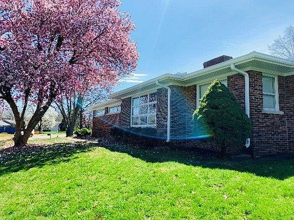 2nd image of 664 Bayswater Way
