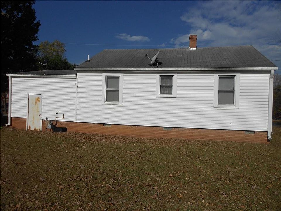2nd image of 2621 Green Level Church Rd