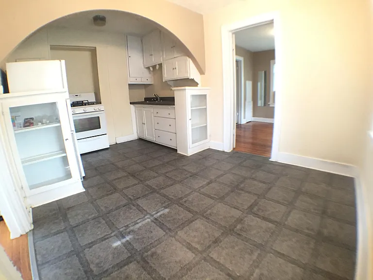 1416 NW 25th St #6 — Photo 5