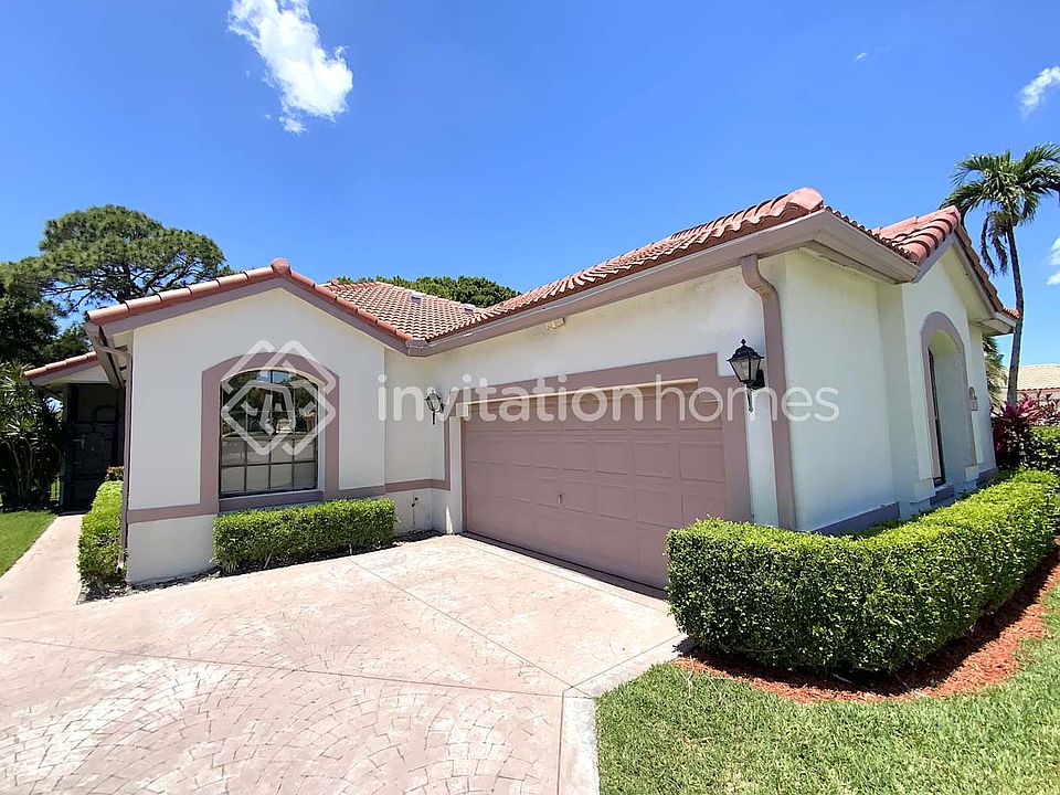 1st image of 10213 Lexington Lakes Blvd N