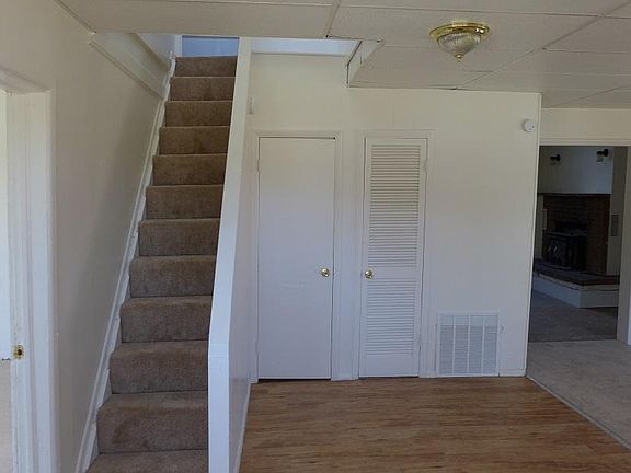 5th image of 110 East St