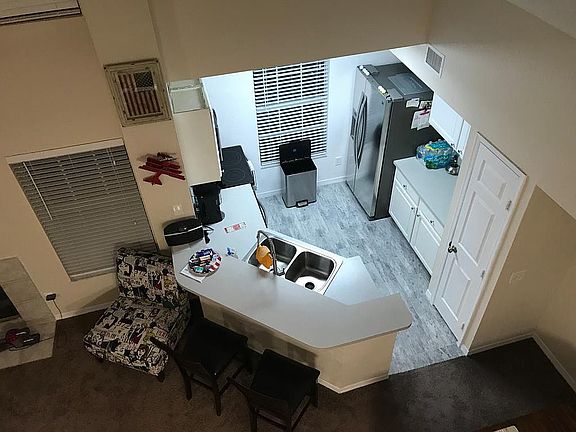 5th image of 13700 N Richmond Park Dr #511