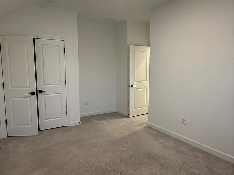 25302 Rothesay Ln — Photo 11