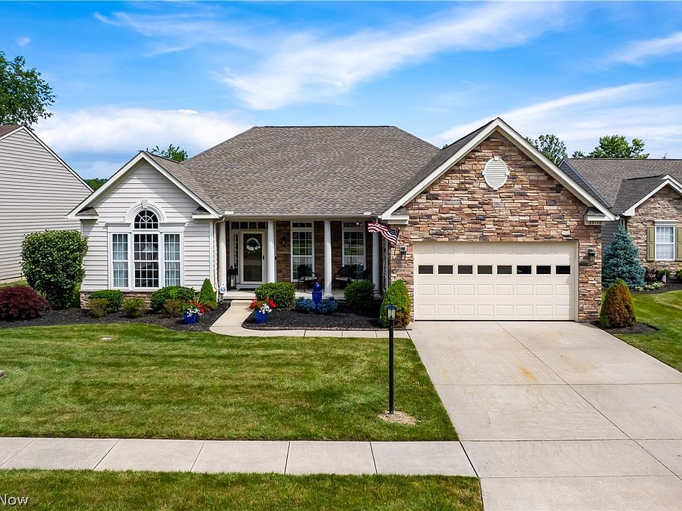 1st image of 39178 Hawthorne Dr