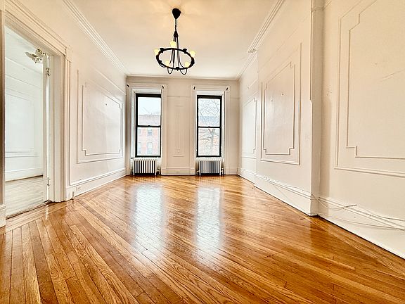 2nd image of 351 7th Ave #2