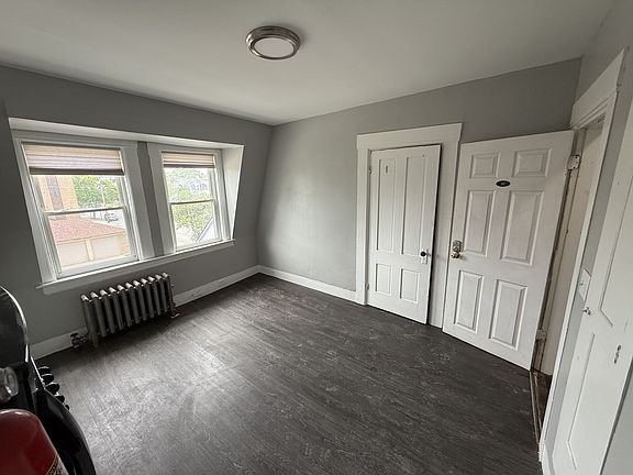 2nd image of 160 Orange St #17860642