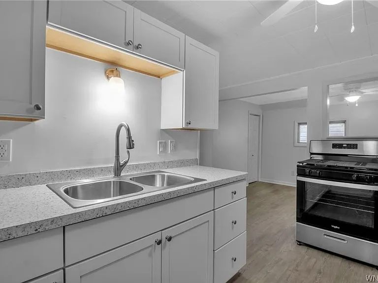 28 Burch Ave — Photo 1