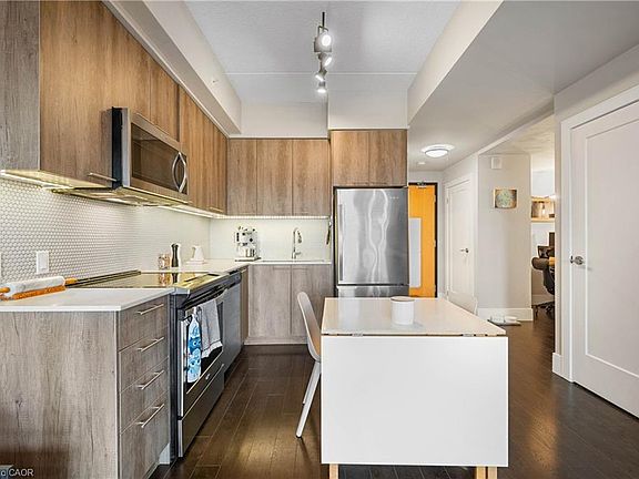 3rd image of 15 Prince Albert Blvd #507