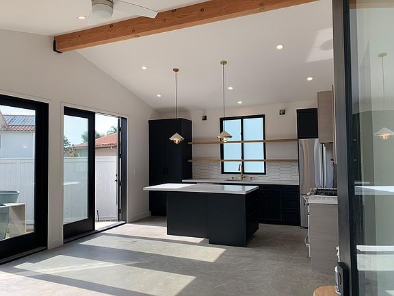 2nd image of 1510 Avenida De Los Lirios #2
