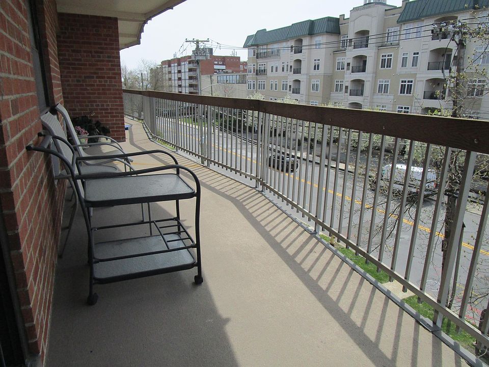 1st image of 415 Westchester Ave #3F
