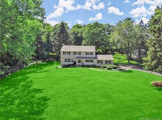 22 Shadow Ln, New Canaan, CT 06840
