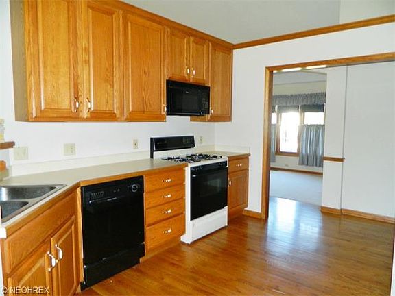 5th image of 89 Kingston Dr