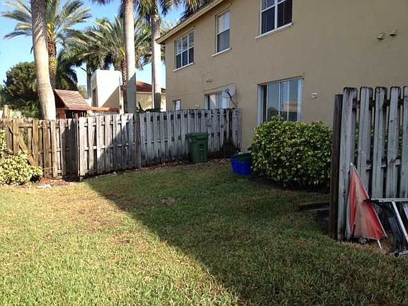 4th image of 836 NW 135th Ter