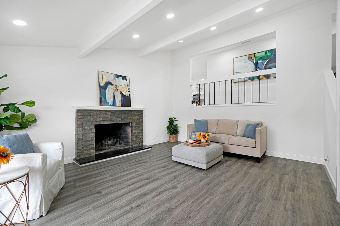 next background image